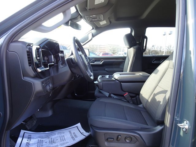 New 2025 Chevrolet Silverado 1500 LT w/ Convenience Package II image 6