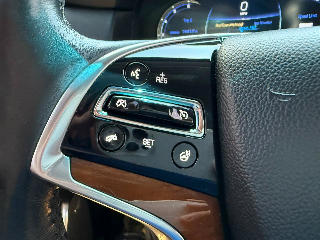 Used 2017 Cadillac Escalade 2WD image 32
