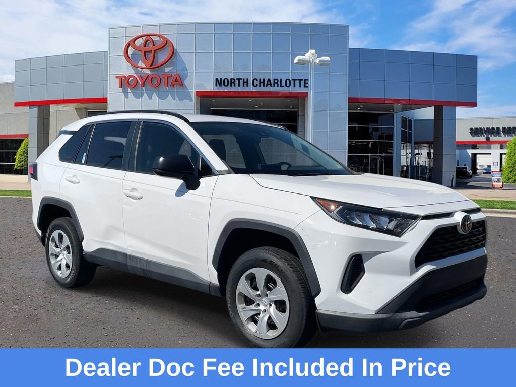 Used 2021 Toyota RAV4 LE FWD image 1