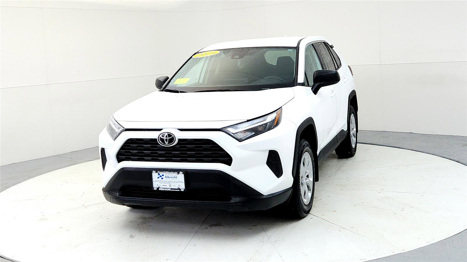 Used 2023 Toyota RAV4 LE image 2