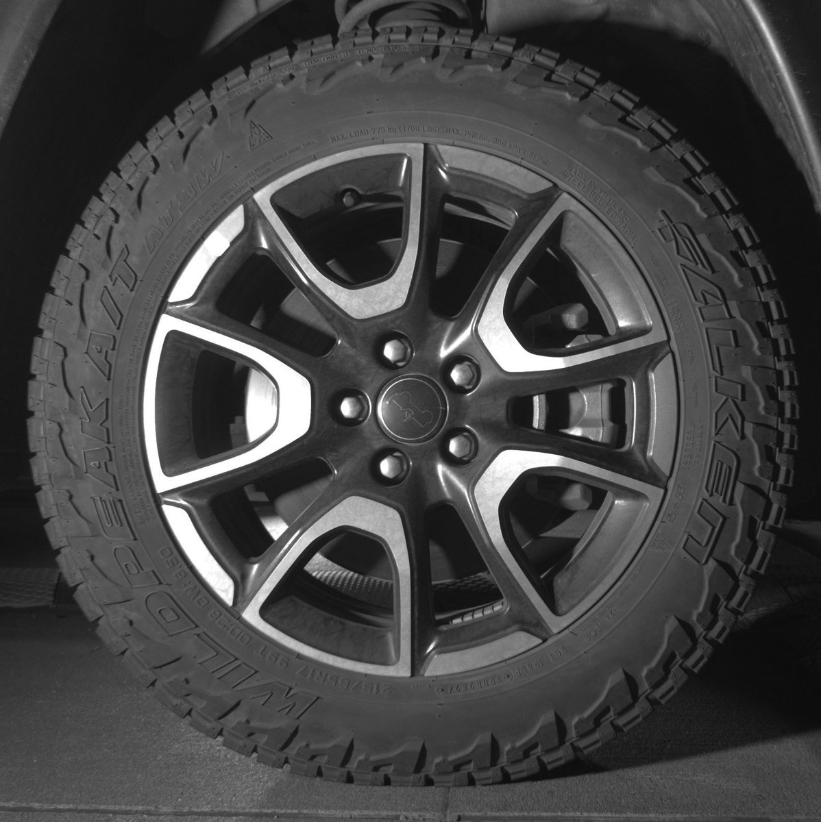 Used 2025 Jeep Compass Trailhawk image 10