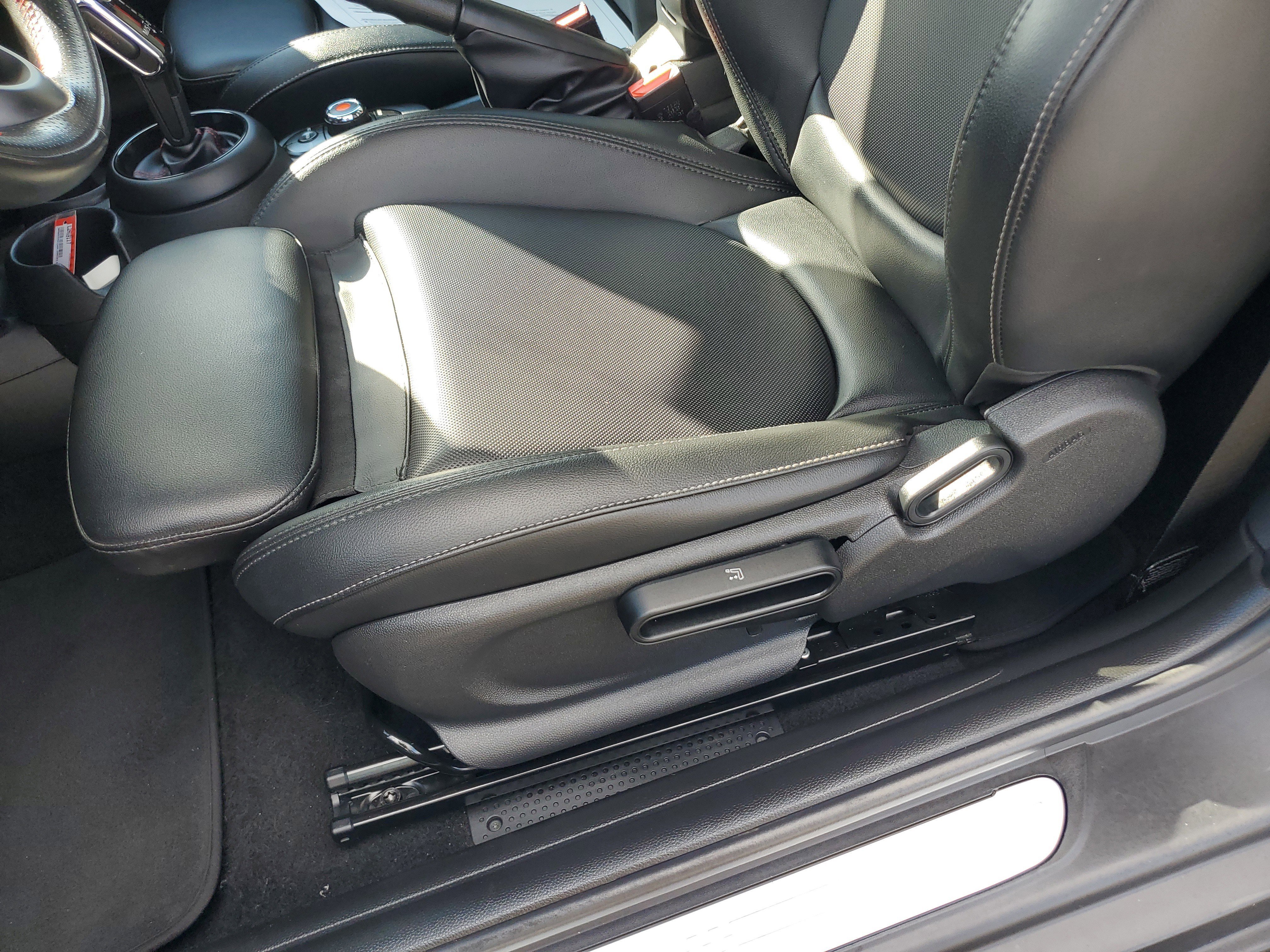 Used 2020 MINI Cooper S image 13