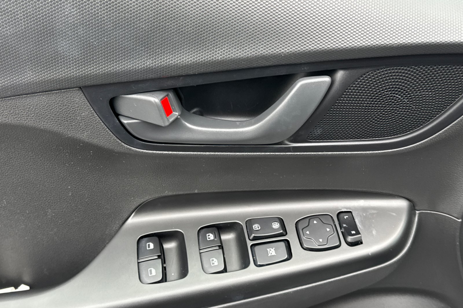 Used 2023 Hyundai Kona SEL FWD image 11