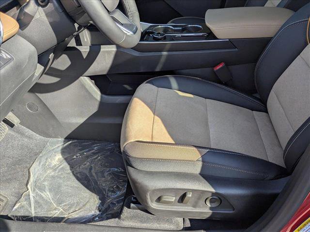 New 2025 Chevrolet Equinox ACTIV w/ Convenience Package III image 4