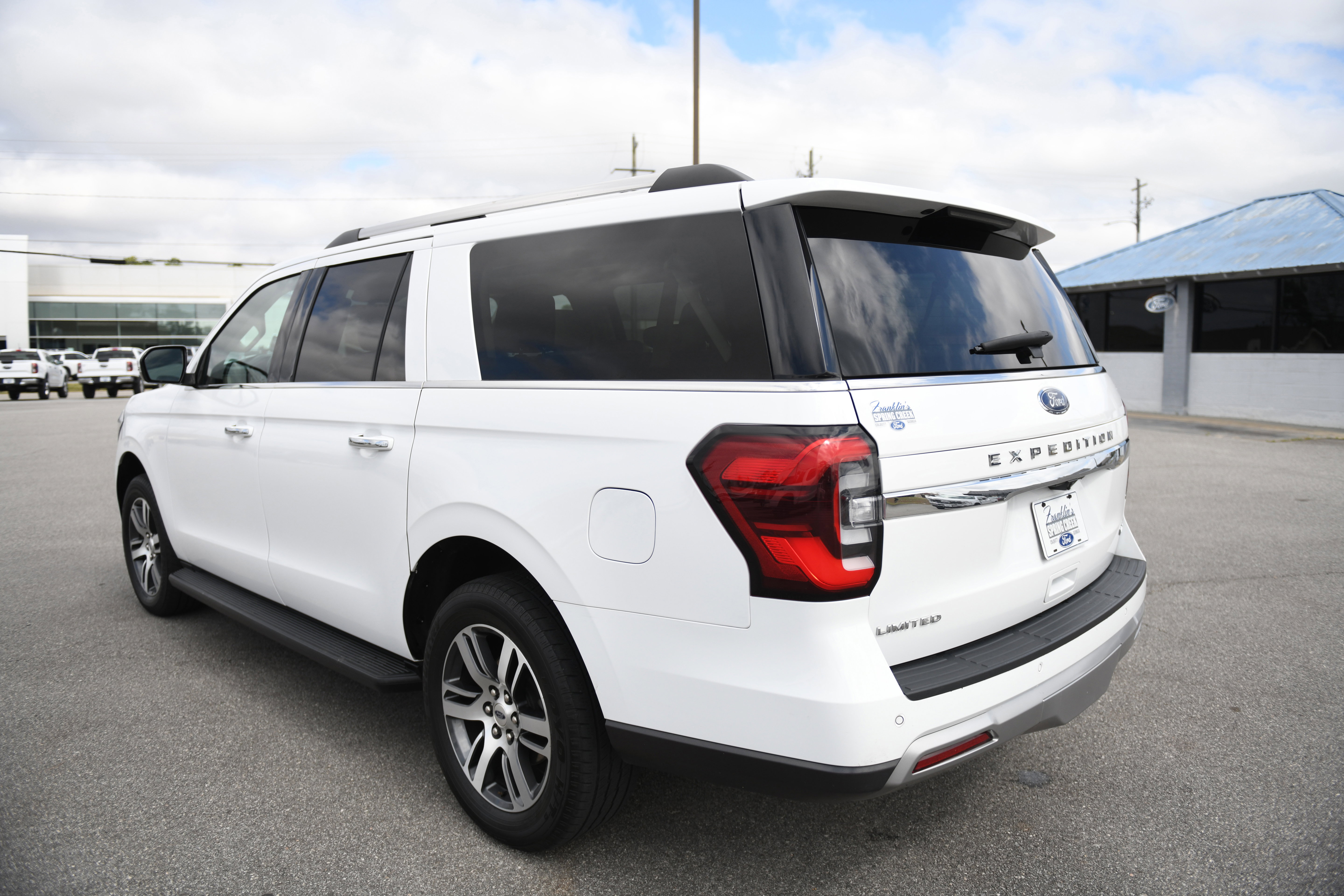 Used 2024 Ford Expedition Max Limited image 10