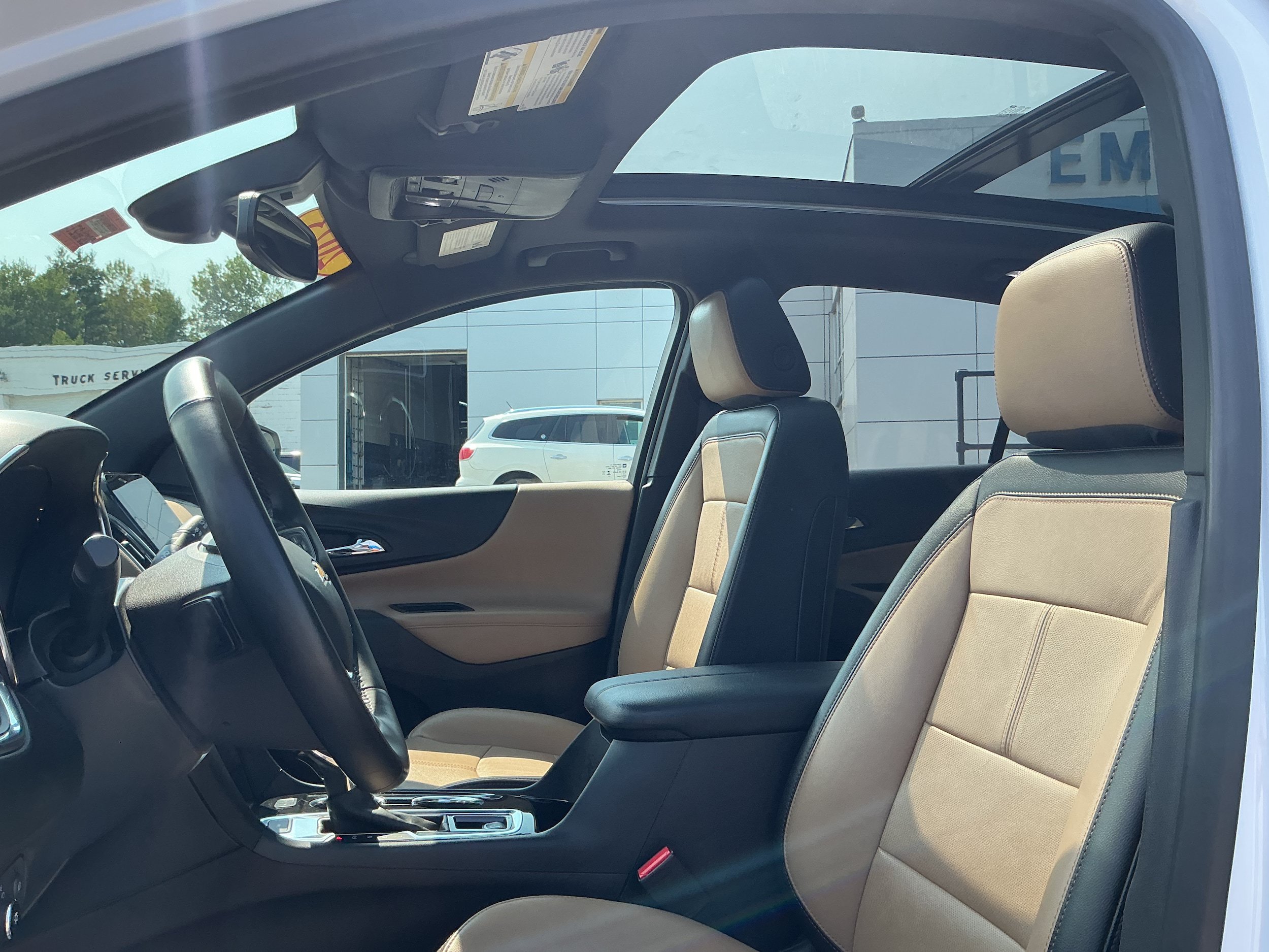 Certified 2023 Chevrolet Equinox Premier AWD/4WD image 8