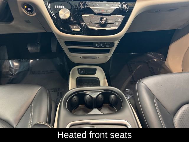 Used 2024 Chrysler Pacifica Touring-L image 15