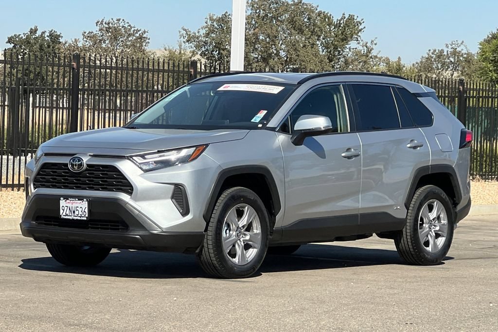 Certified 2025 Toyota RAV4 XLE AWD/4WD image 10