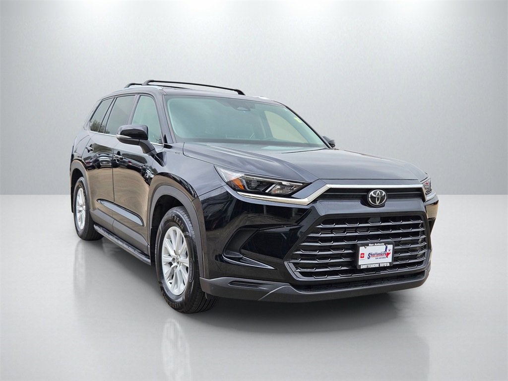 Used 2024 Toyota Grand Highlander XLE image 3