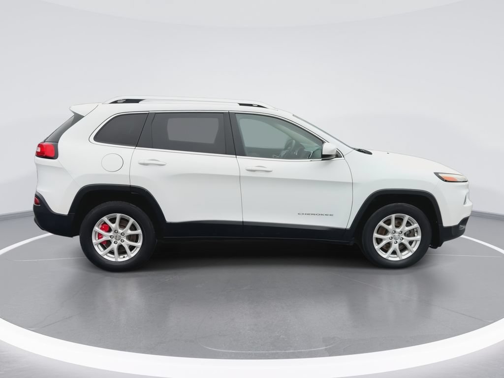 Used 2015 Jeep Cherokee Latitude AWD/4WD image 9