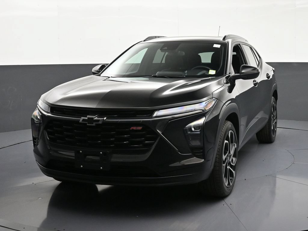 Used 2024 Chevrolet Trax RS w/ Sunroof Package FWD image 8