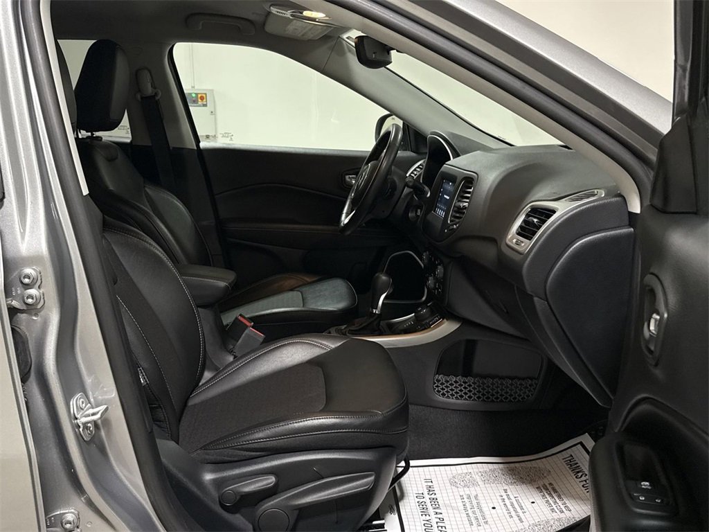 Used 2021 Jeep Compass Latitude w/ Convenience Group image 21