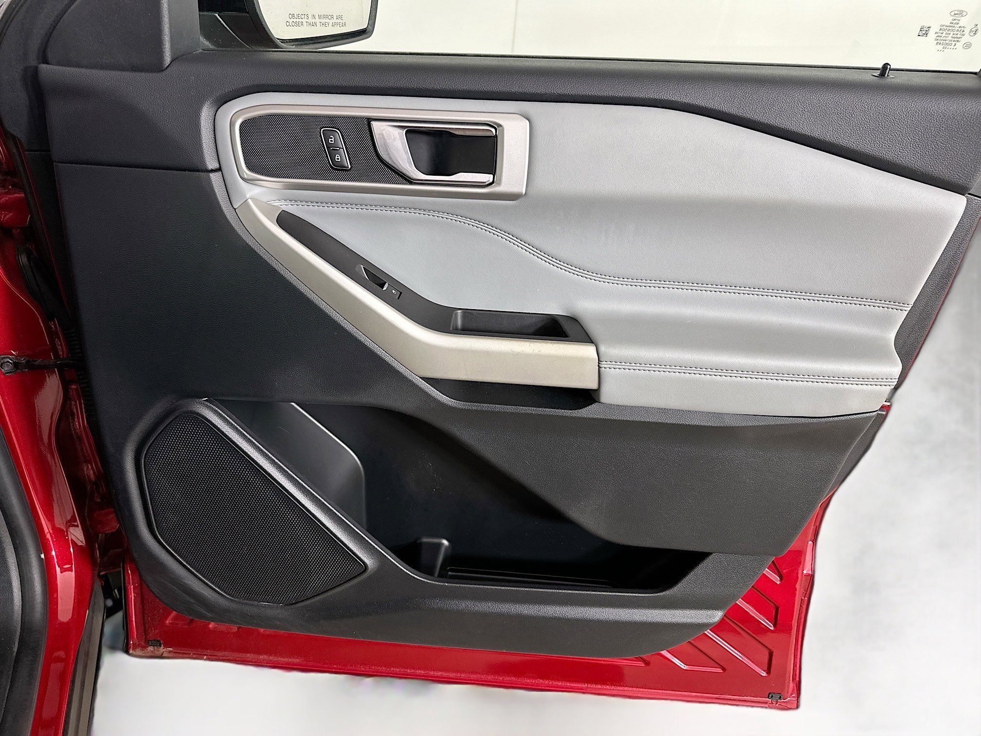 Used 2022 Ford Explorer XLT w/ Equipment Group 202A image 33