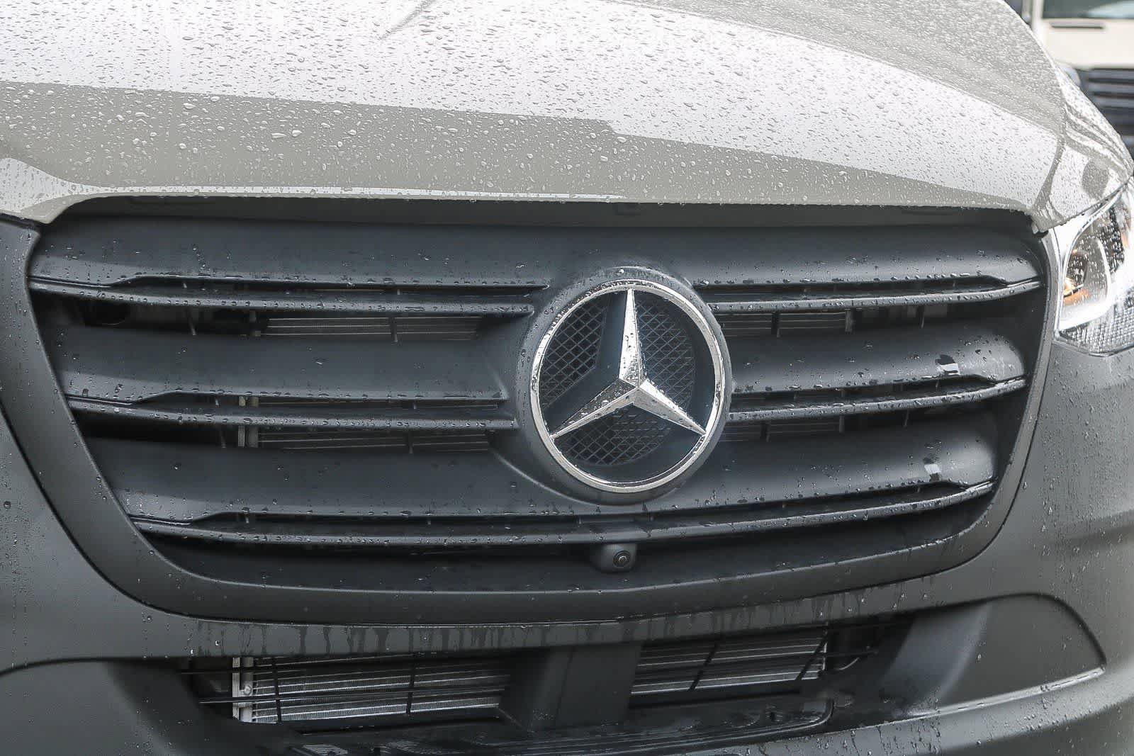 Used 2024 Mercedes-Benz Sprinter 2500 image 5