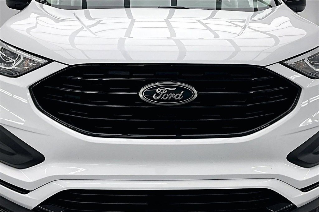 Used 2022 Ford Edge SE w/ Black Appearance Package image 28