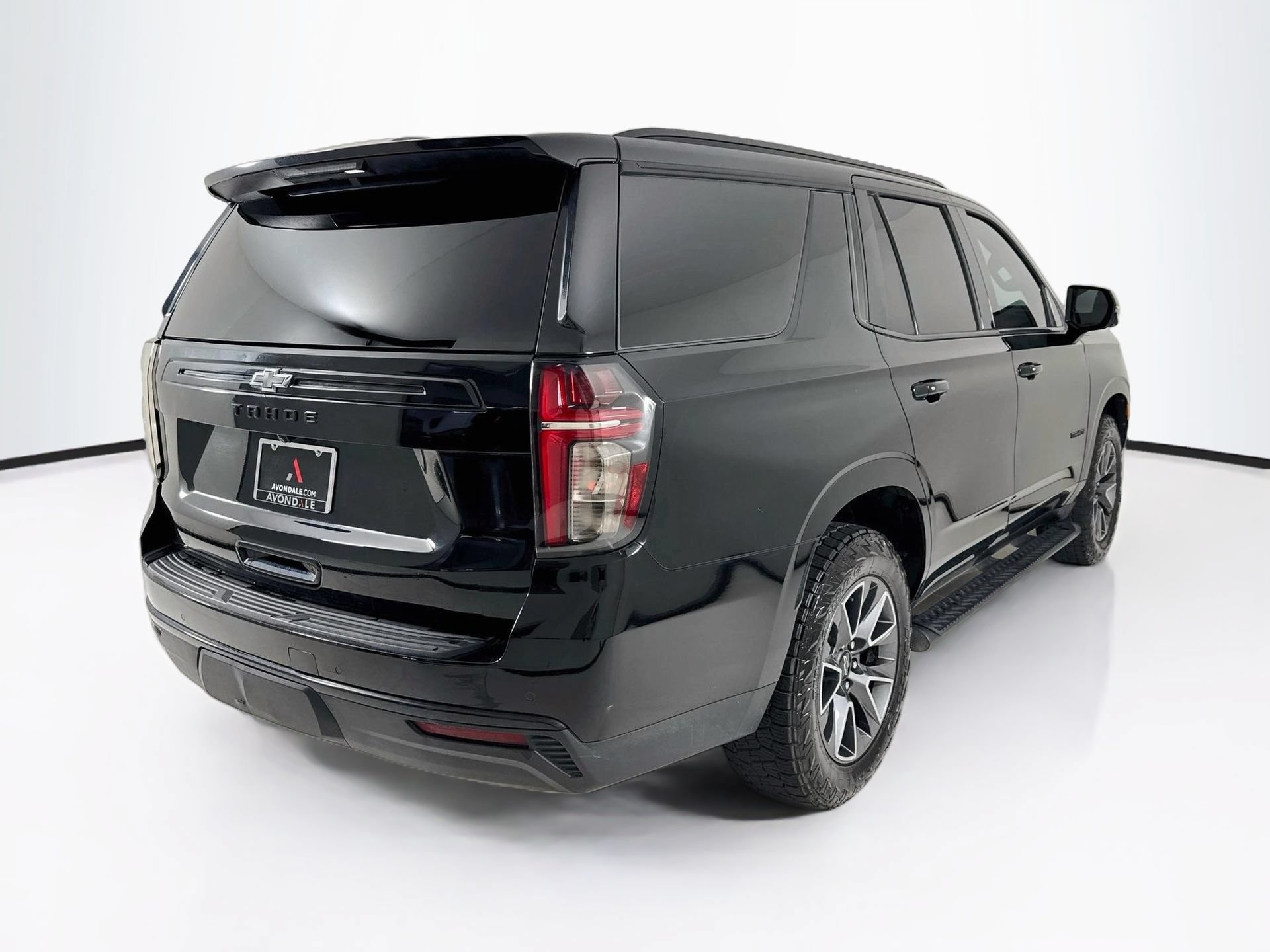Used 2023 Chevrolet Tahoe Z71 w/ Luxury Package AWD/4WD image 8