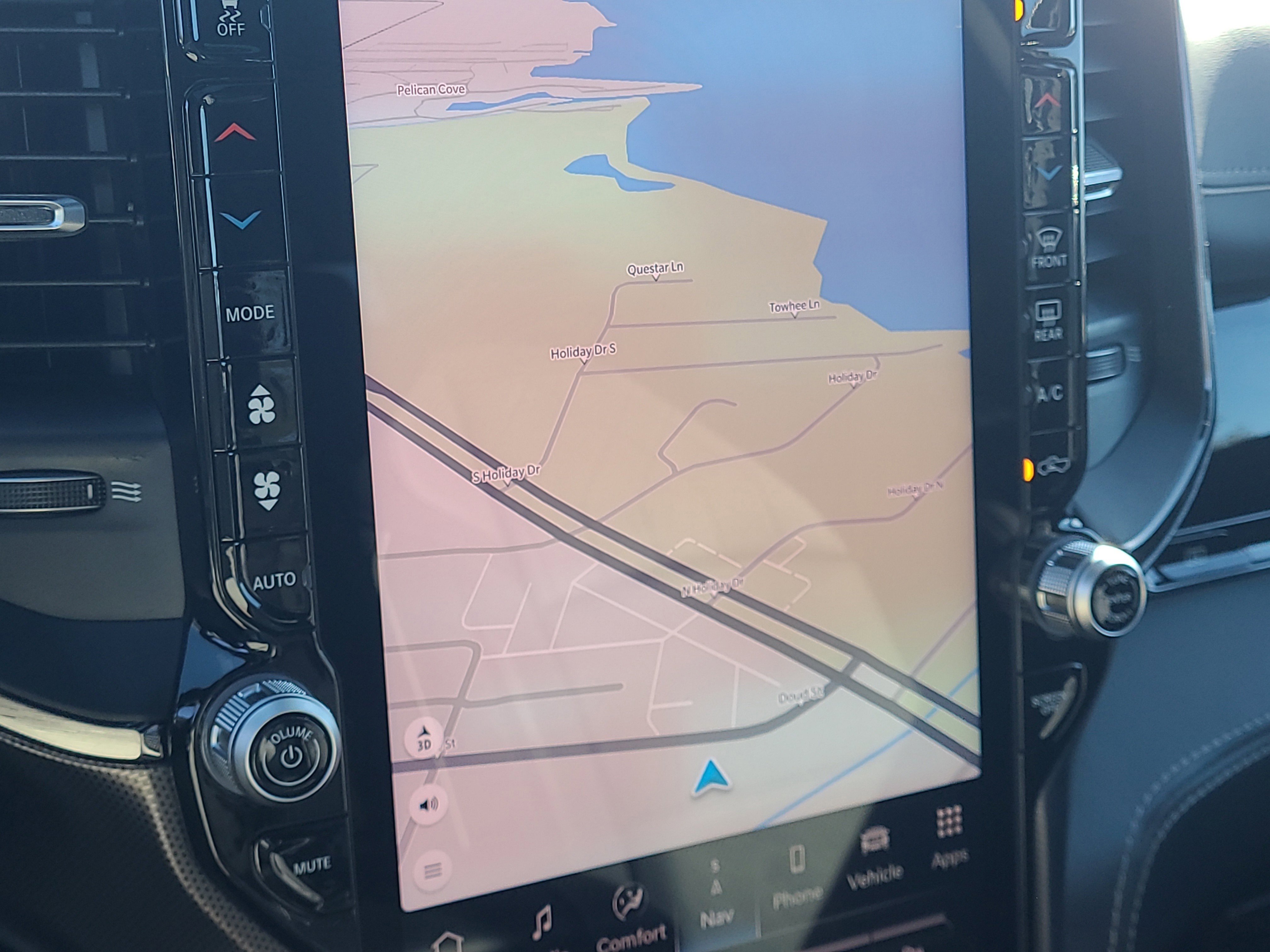 Used 2025 RAM 3500 Limited image 30