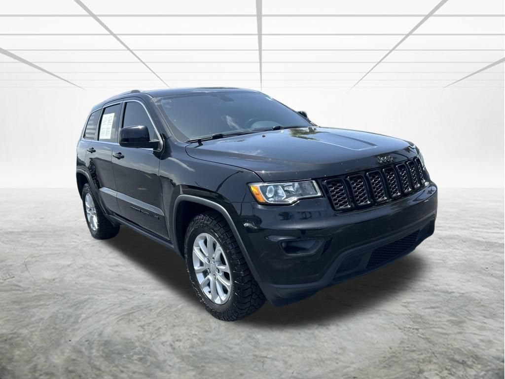 Used 2021 Jeep Grand Cherokee Laredo RWD image 2