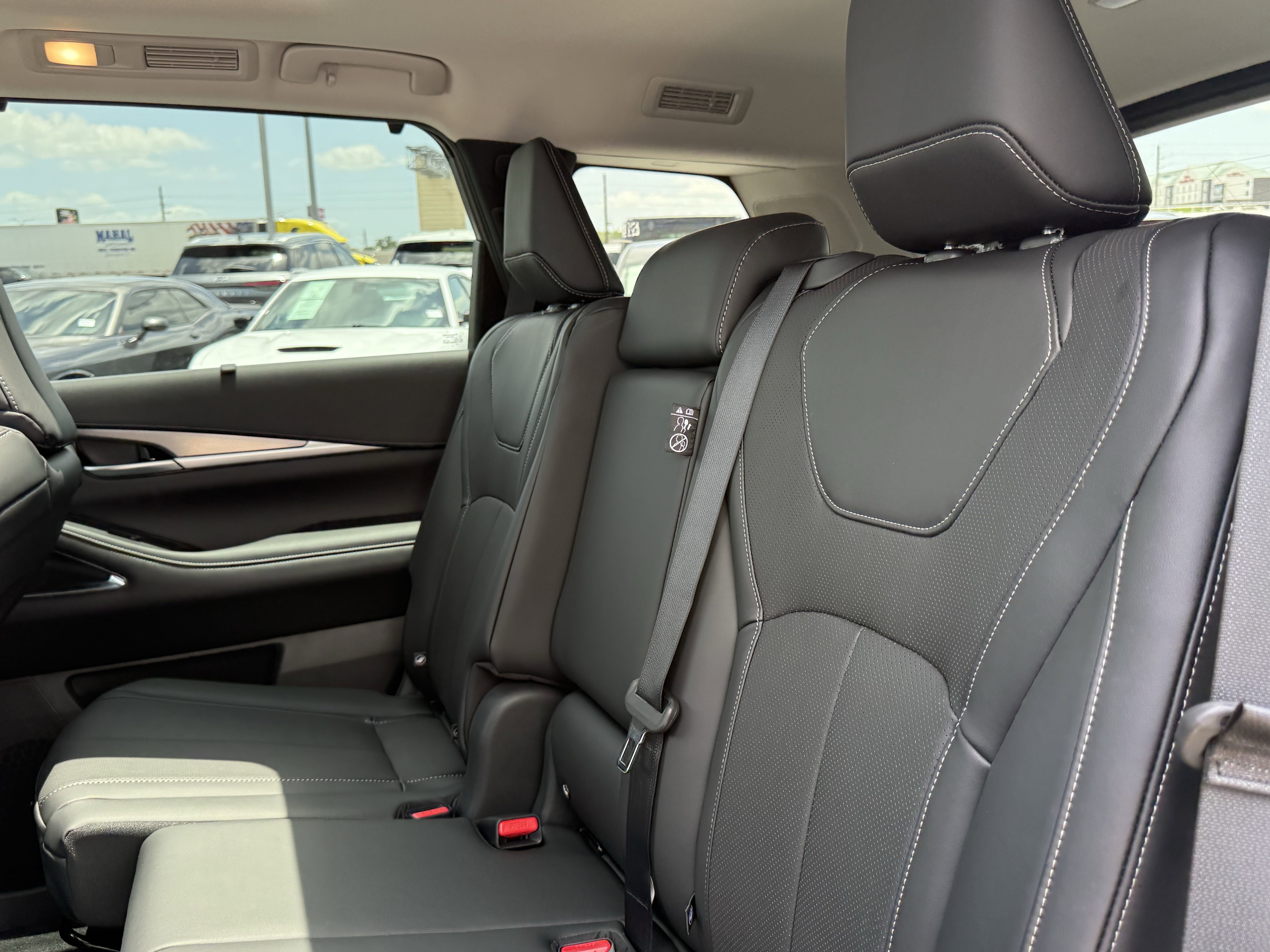 Certified 2026 INFINITI QX60 Luxe w/ Cargo Package image 18