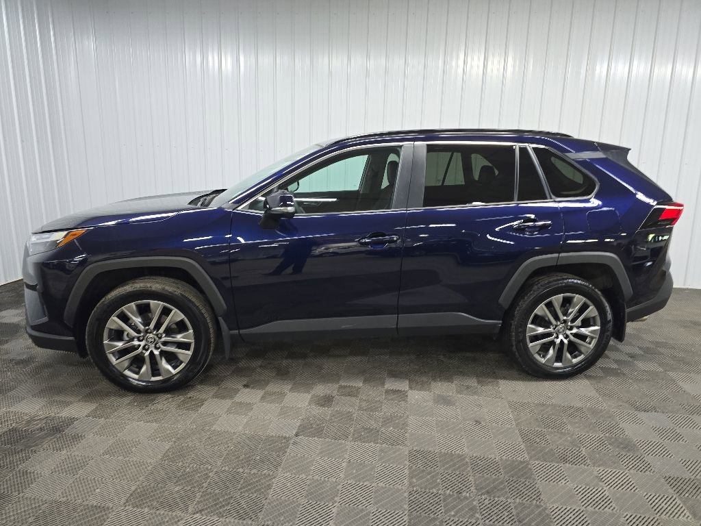 Used 2023 Toyota RAV4 XLE Premium AWD/4WD image 5