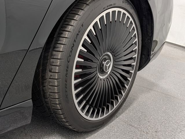 Used 2022 Mercedes-Benz EQS AMG 4MATIC image 13