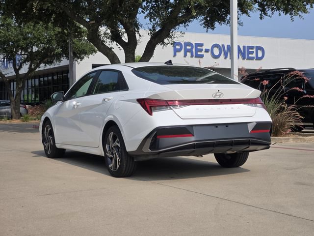 Certified 2025 Hyundai Elantra SEL FWD image 5