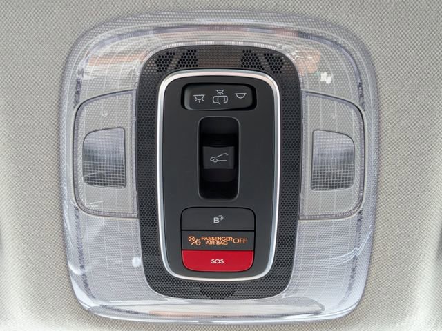 Used 2025 Hyundai Elantra SEL FWD image 21