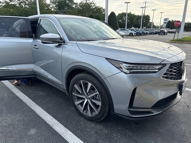 Used 2026 Acura MDX SH-AWD w/ Technology Package image 2