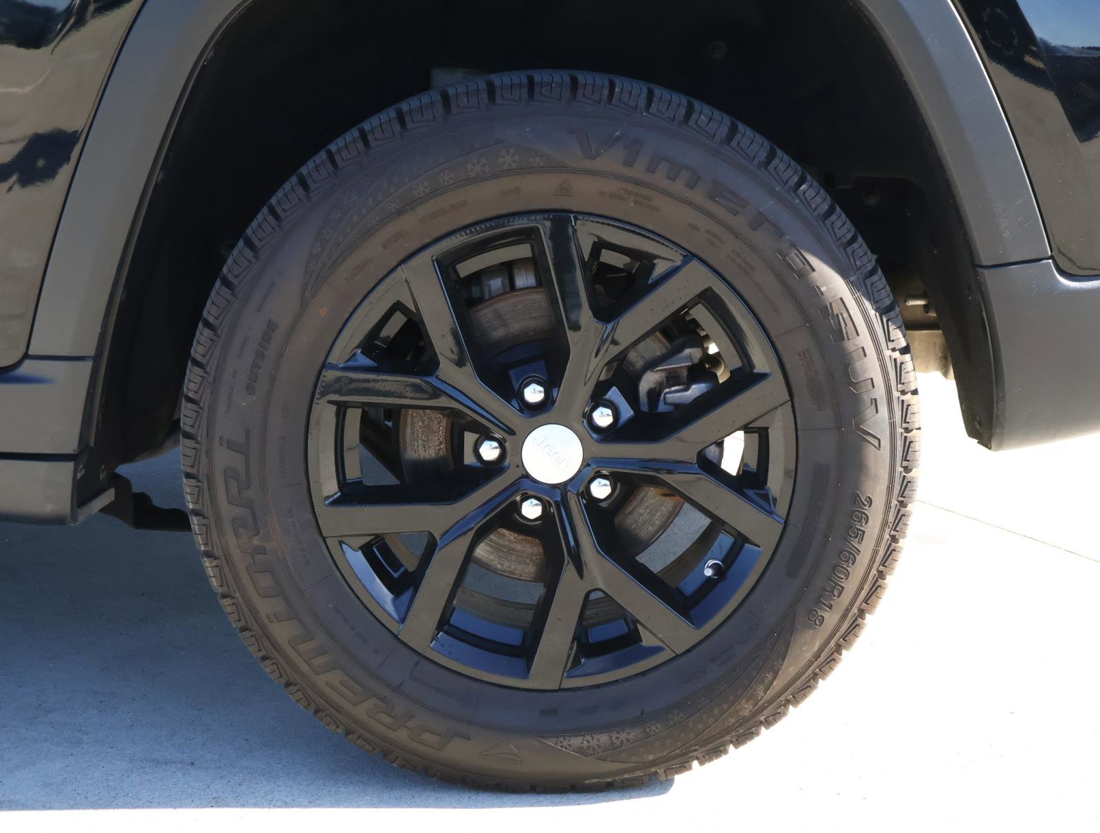 Used 2024 Jeep Grand Cherokee Limited image 8