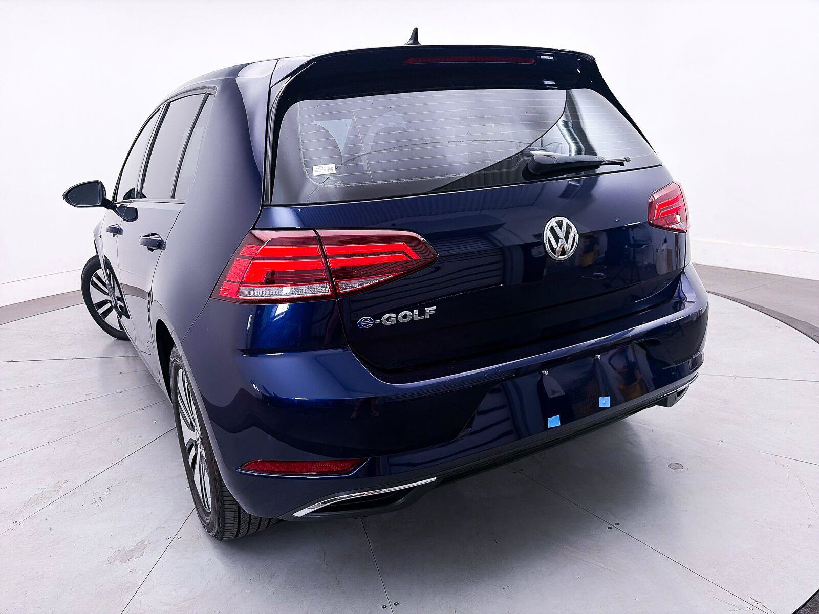 Used 2019 Volkswagen e-Golf SE w/ Driver Assistance Package FWD image 8