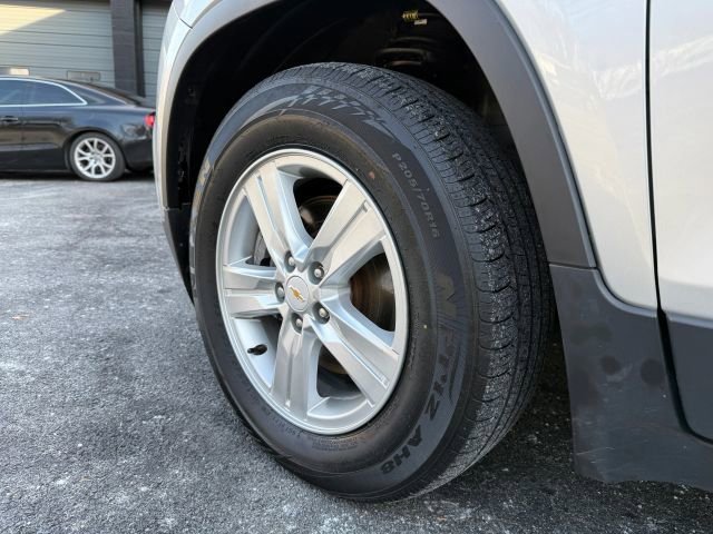 Used 2019 Chevrolet Trax LT w/ LT Convenience Package image 33