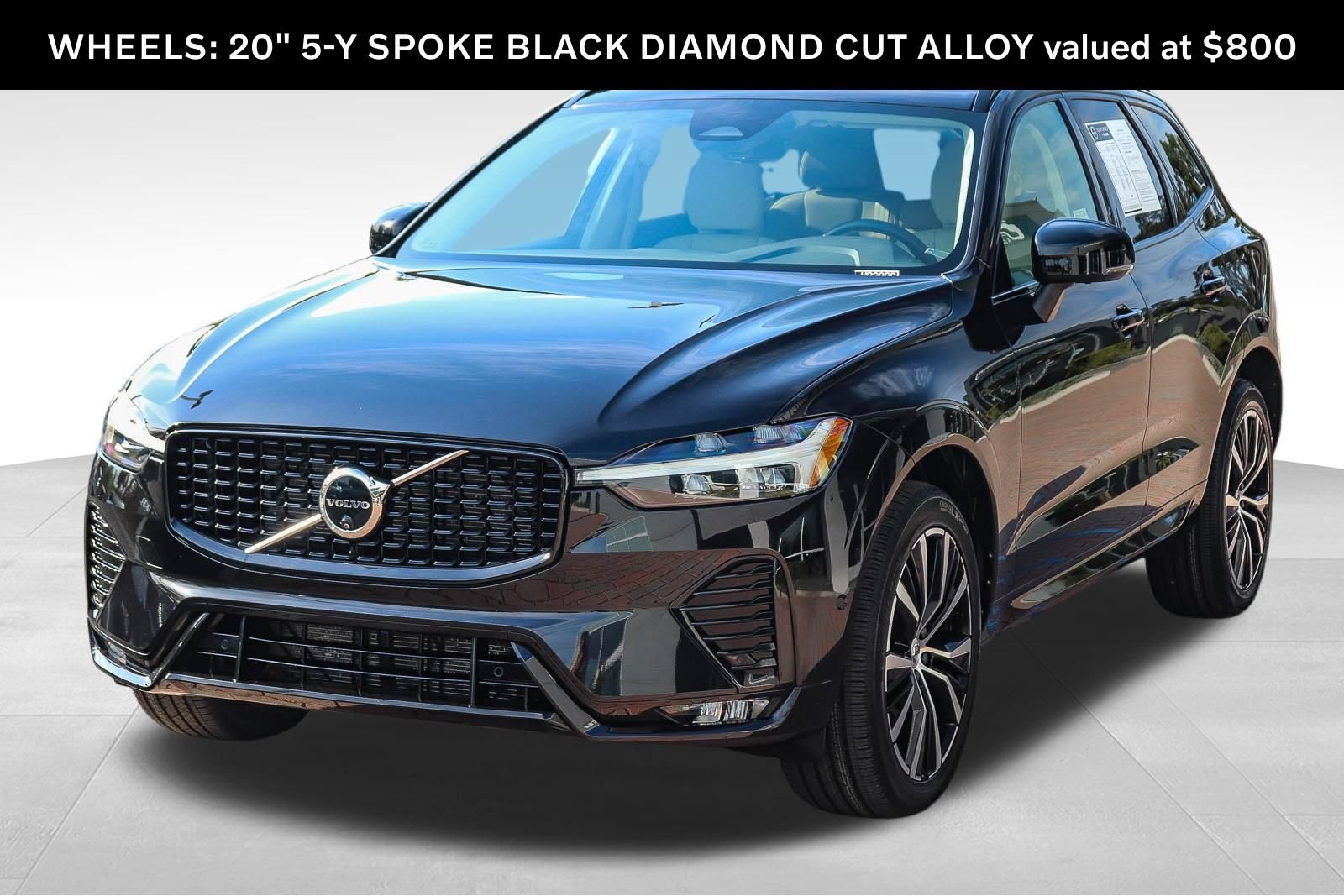Used 2024 Volvo XC60 B5 Plus w/ Protection Package Premier AWD/4WD image 3