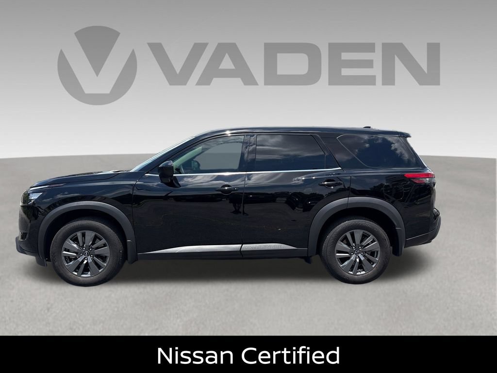 Used 2024 Nissan Pathfinder S AWD/4WD image 2