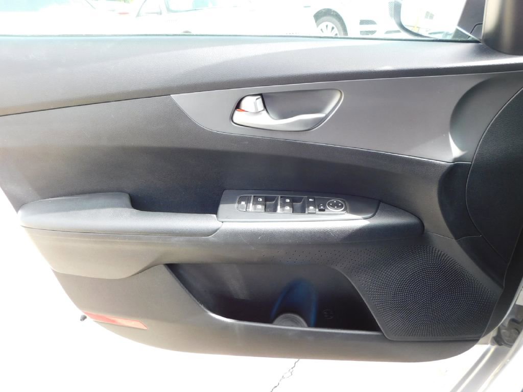 Used 2019 Kia Forte LXS image 25
