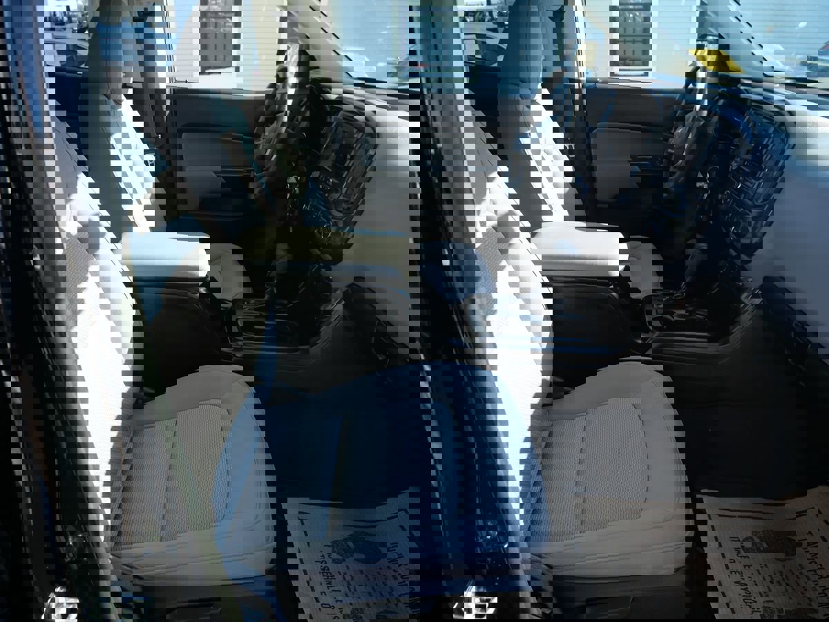 Used 2020 Chevrolet Colorado W/T w/ Custom Special Edition image 18