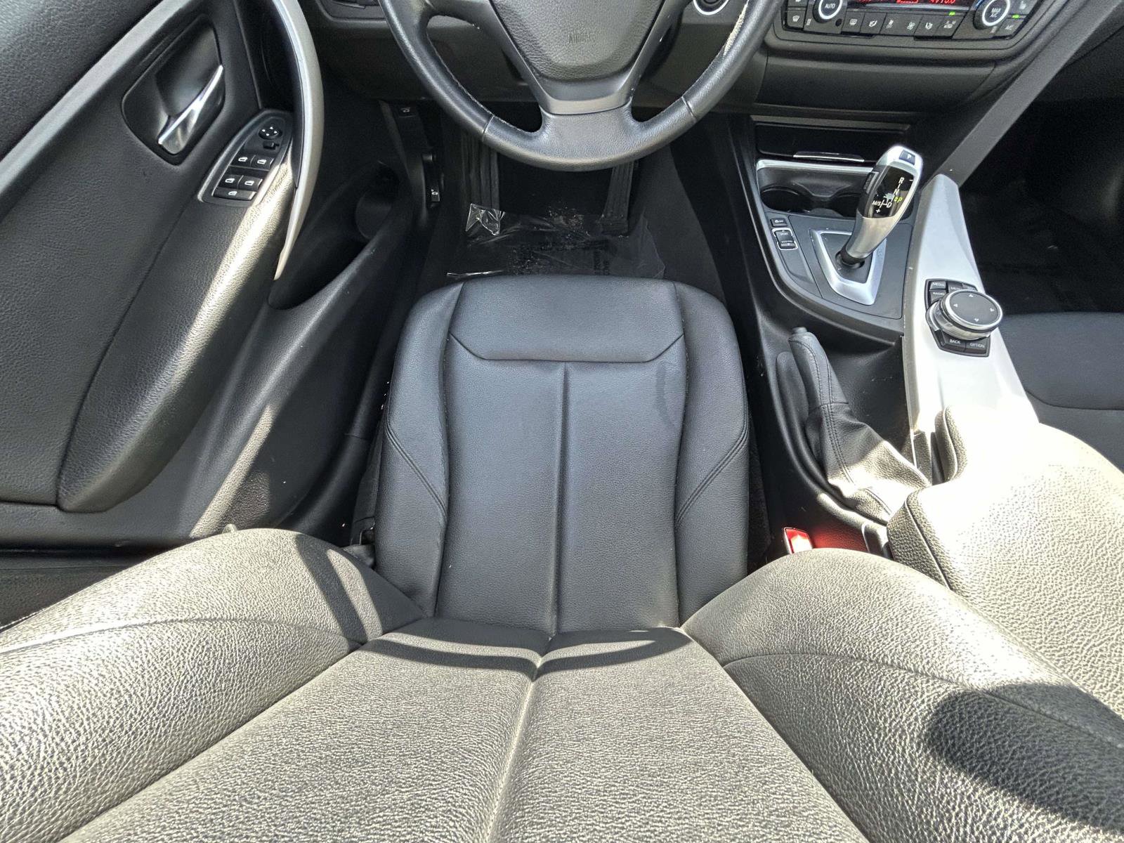 Used 2015 BMW 320i xDrive Sedan image 14