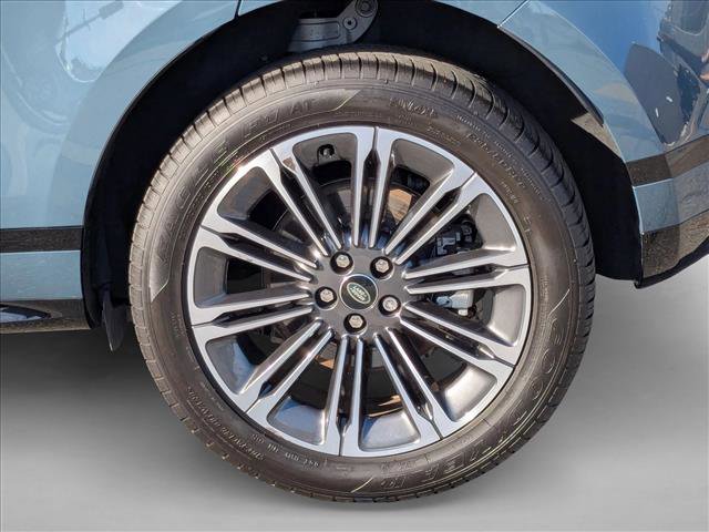 Used 2024 Land Rover Range Rover Evoque Dynamic SE image 27