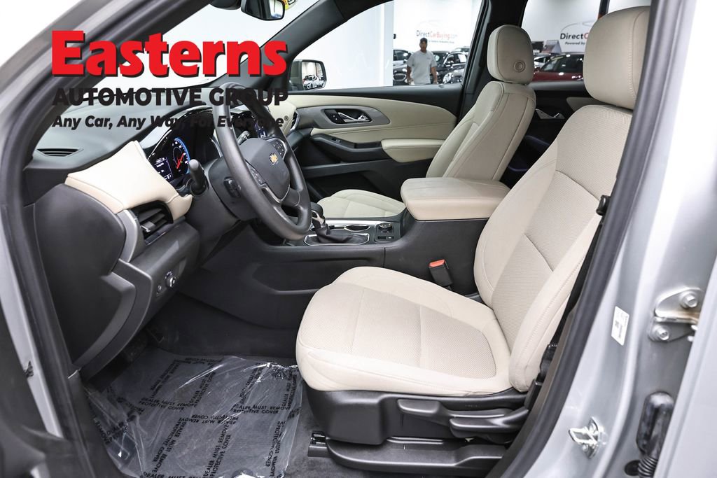 Used 2022 Chevrolet Traverse LS AWD/4WD image 13