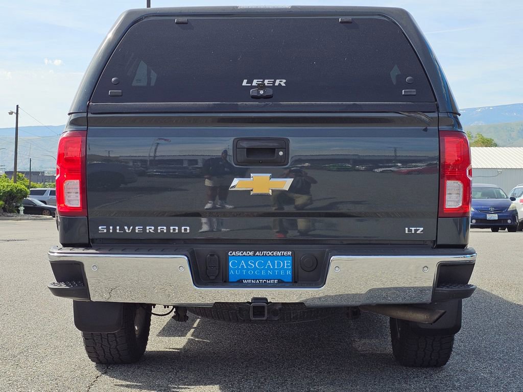 Used 2018 Chevrolet Silverado 1500 LTZ w/ LTZ Plus Package AWD/4WD image 4