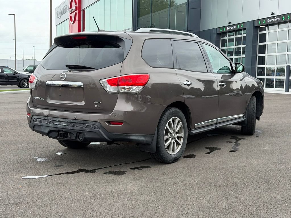 Used 2015 Nissan Pathfinder SL w/ Trailer Tow Package AWD/4WD image 5