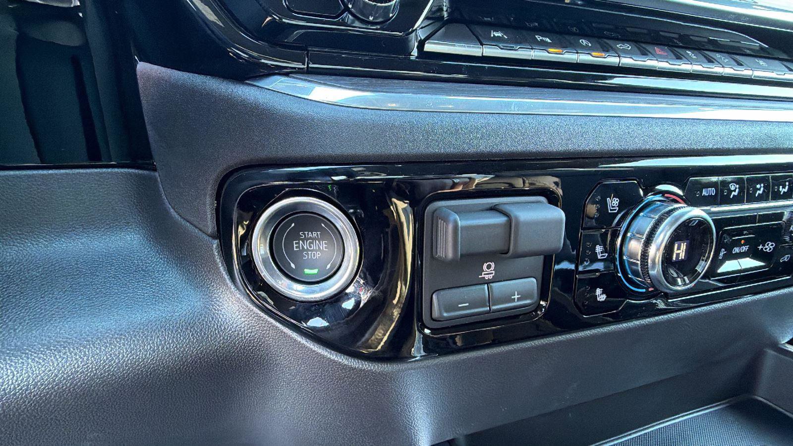 New 2026 GMC Sierra 1500 SLT w/ SLT Premium Package image 12