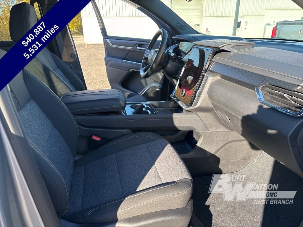 Used 2025 GMC Acadia Elevation w/ Black Edition image 6