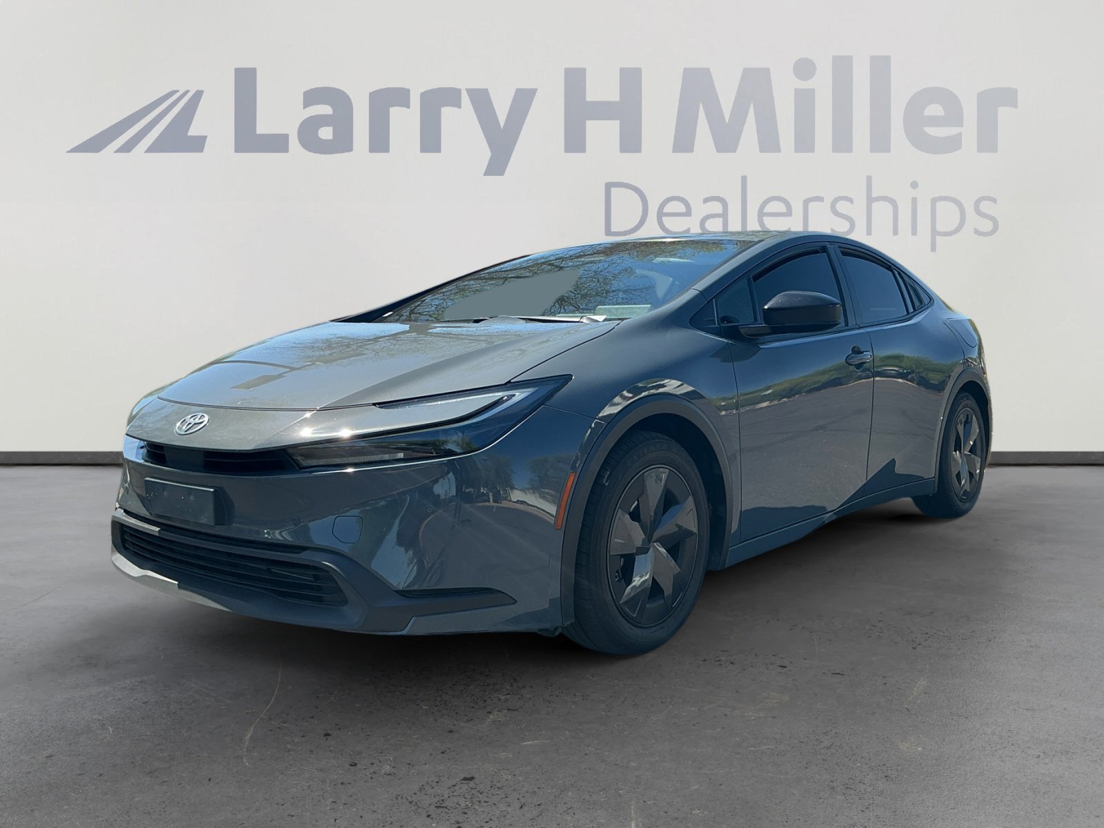 Used 2023 Toyota Prius LE