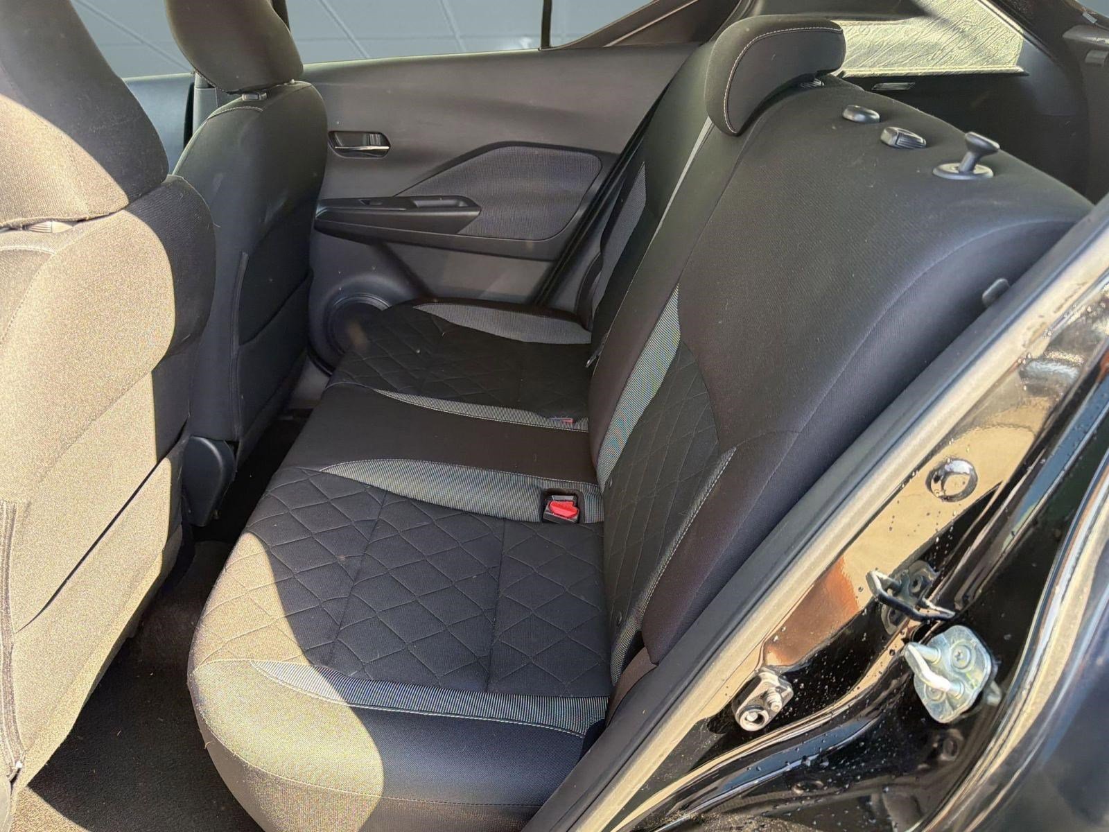 Used 2018 Nissan Kicks SV image 15