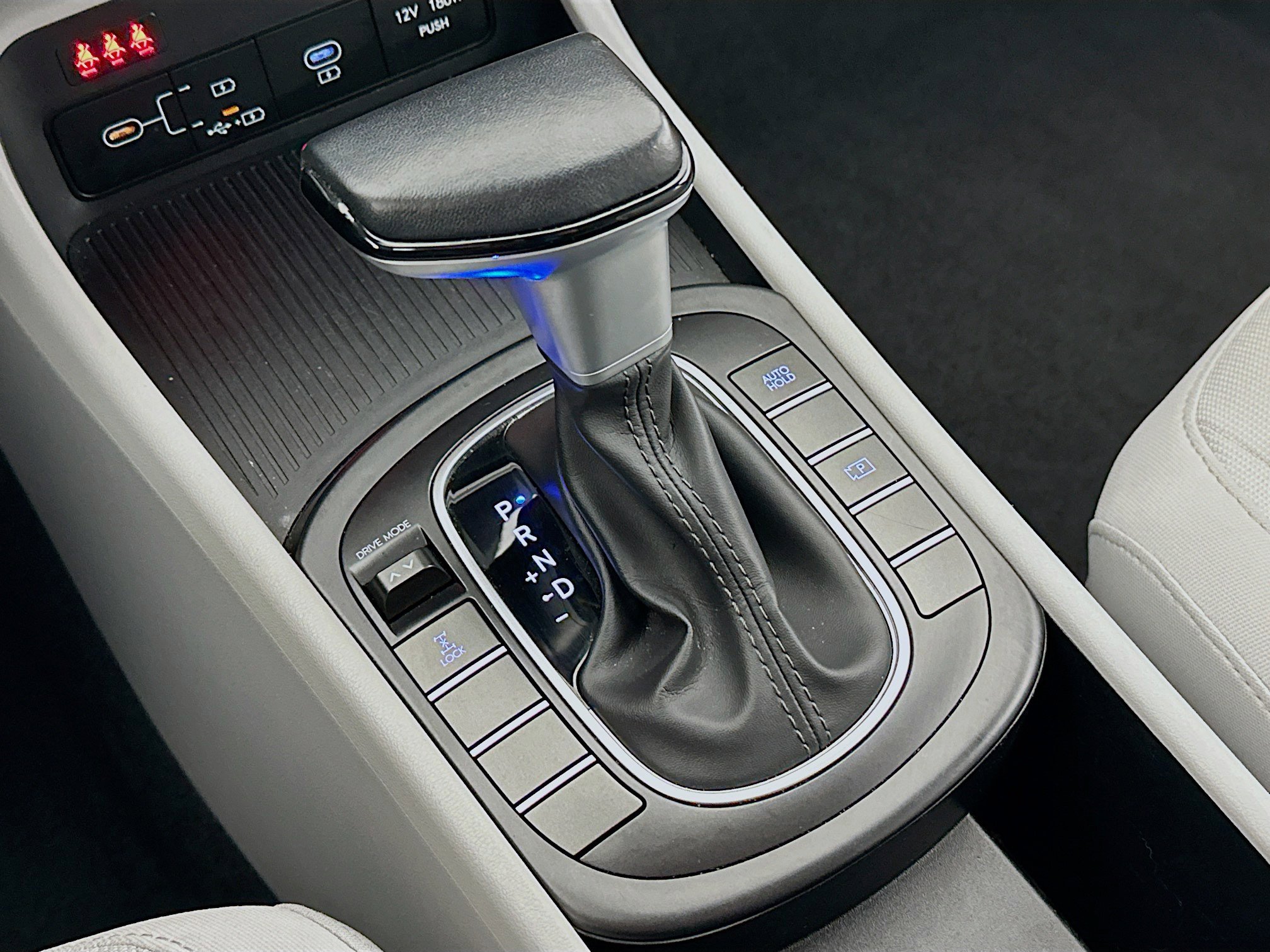 Used 2024 Hyundai Kona SEL image 24