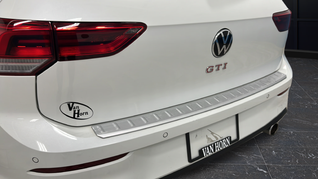 Used 2024 Volkswagen GTI SE FWD image 40