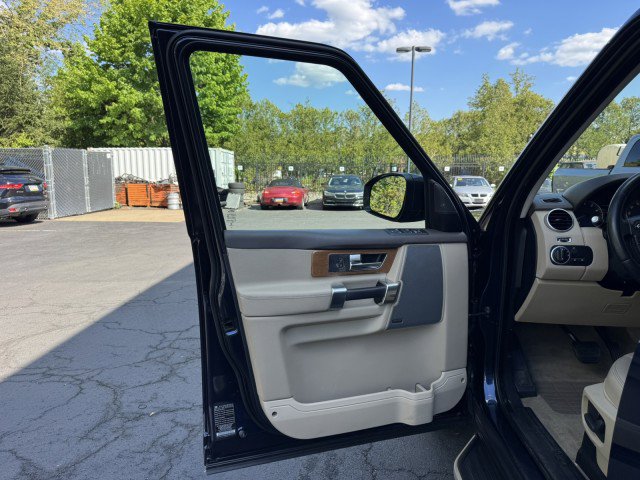 Used 2016 Land Rover LR4 HSE AWD/4WD image 5