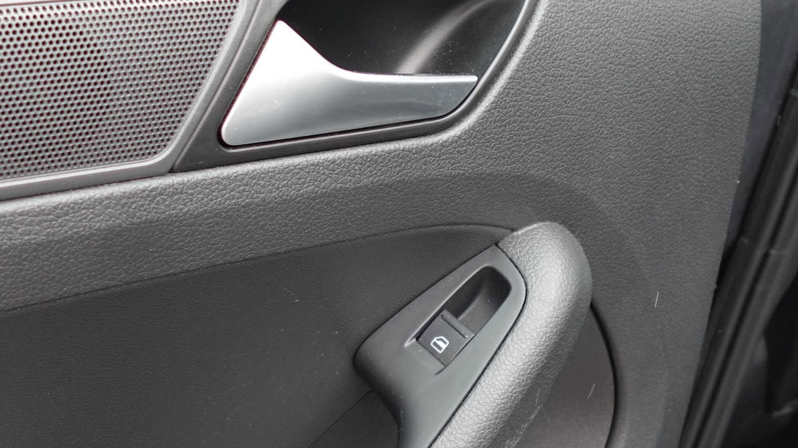 Used 2018 Volkswagen Jetta Sport image 37