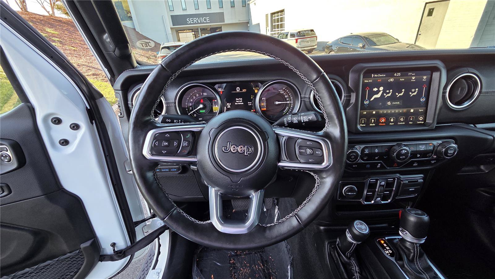 Used 2022 Jeep Wrangler Unlimited Sahara w/ Cold Weather Group AWD/4WD image 15