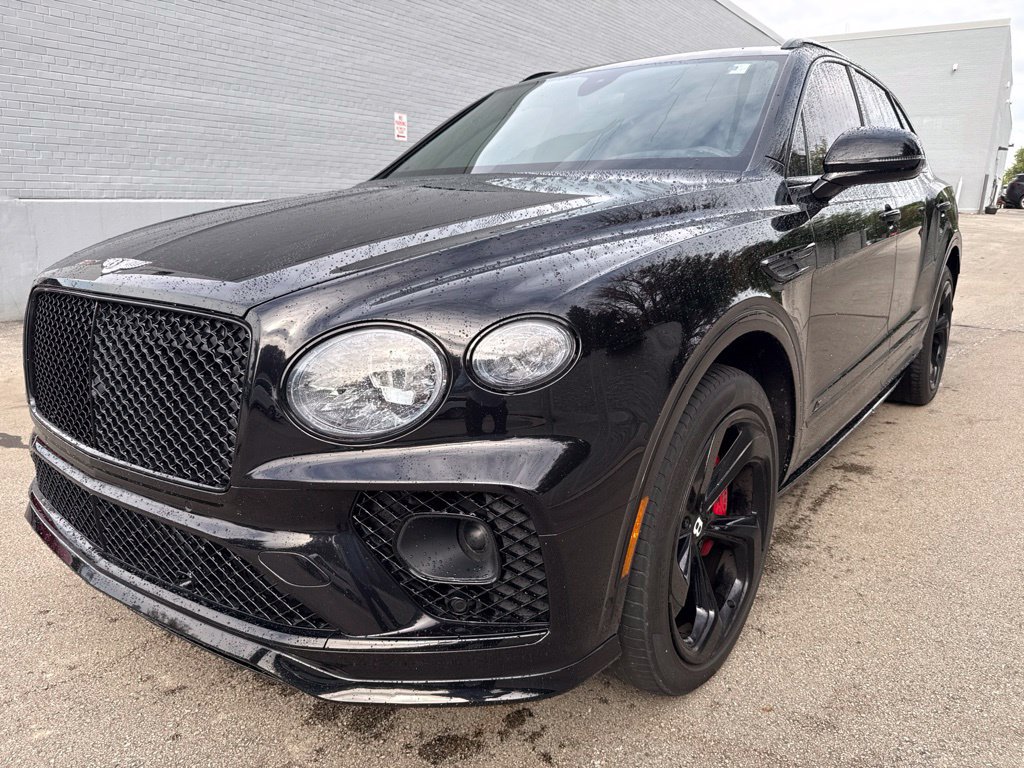 Used 2022 Bentley Bentayga AWD/4WD image 1